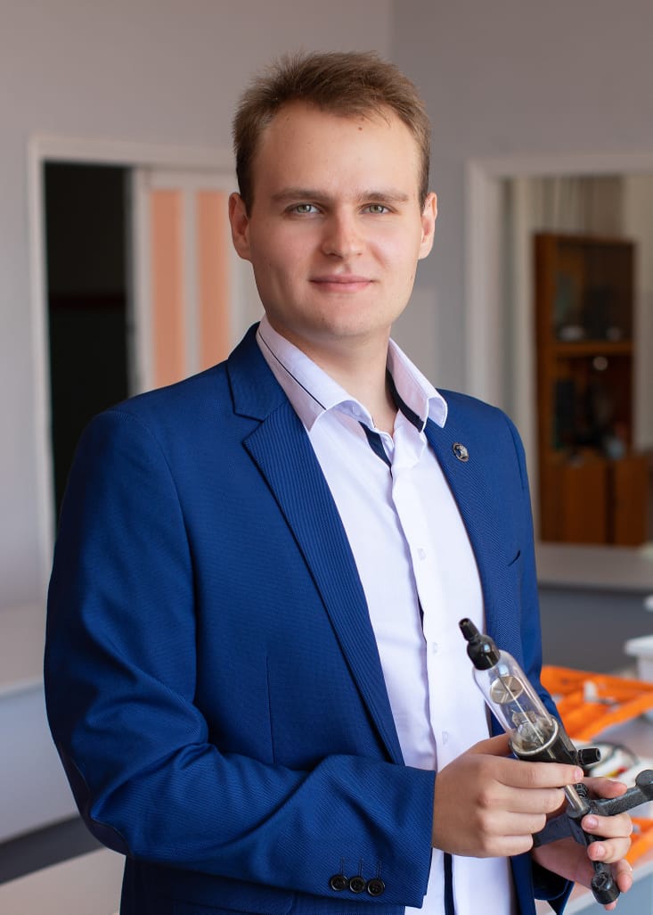Петер Виталий Анатольевич.